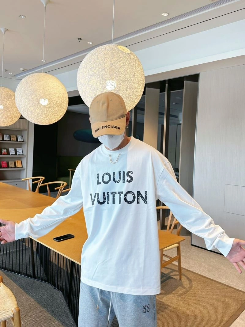 Louis Vuitton T-Shirts Practical 132315