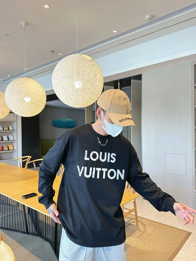 Louis Vuitton T-Shirts TimelessDesign 132312