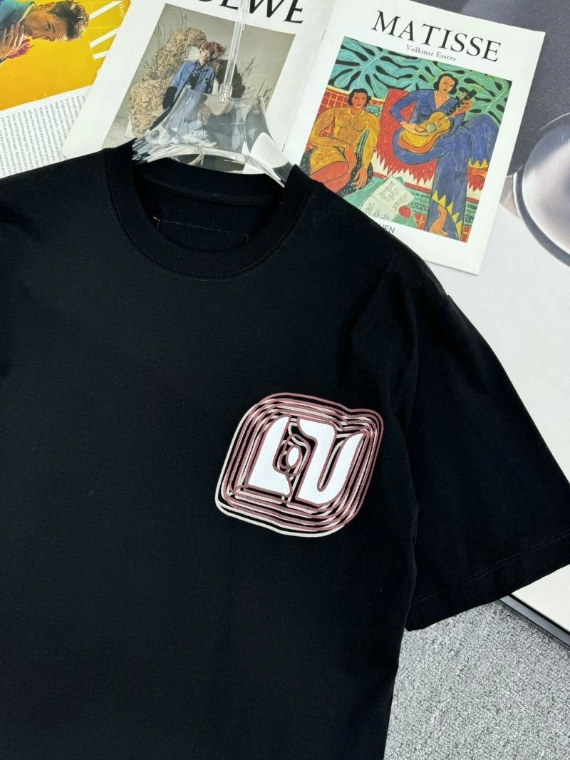 Louis Vuitton T-Shirts Resilient 132309