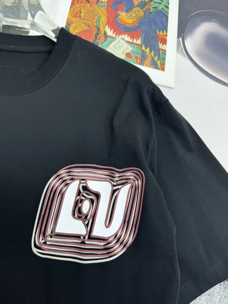 Louis Vuitton T-Shirts Resilient 132309