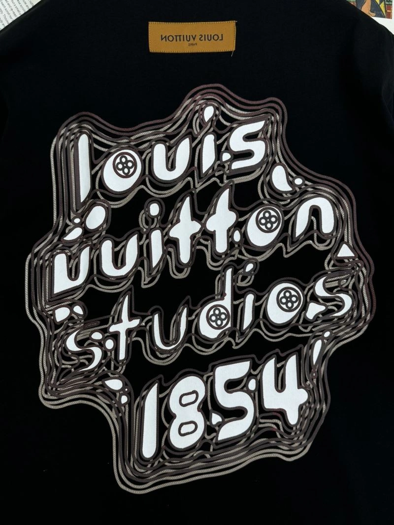 Louis Vuitton T-Shirts Resilient 132309