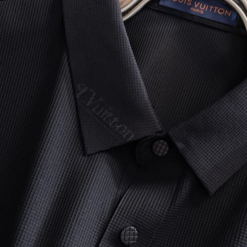Practical Louis Vuitton T-Shirts 132304