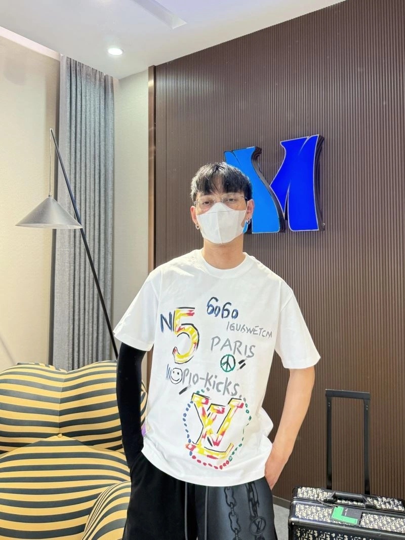WaterResistant Louis Vuitton T-Shirts 132290