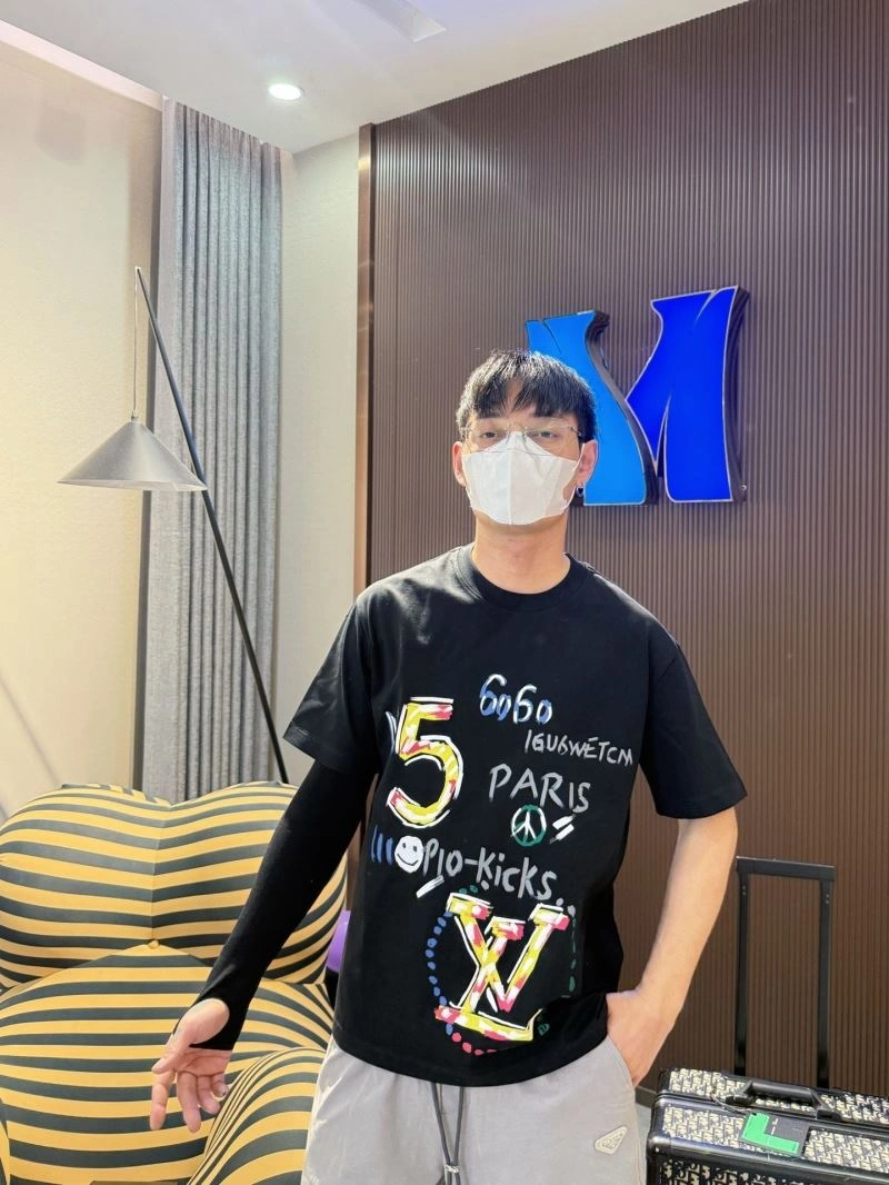 SoftTouch Louis Vuitton T-Shirts 132292