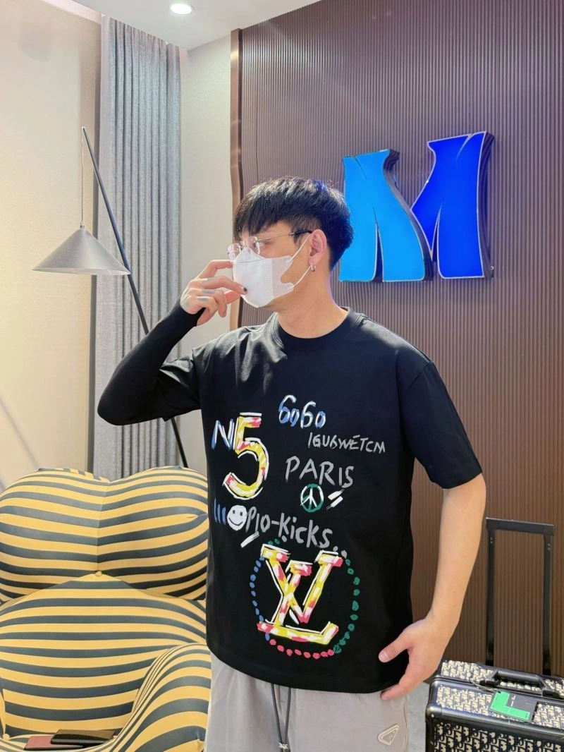 SoftTouch Louis Vuitton T-Shirts 132292