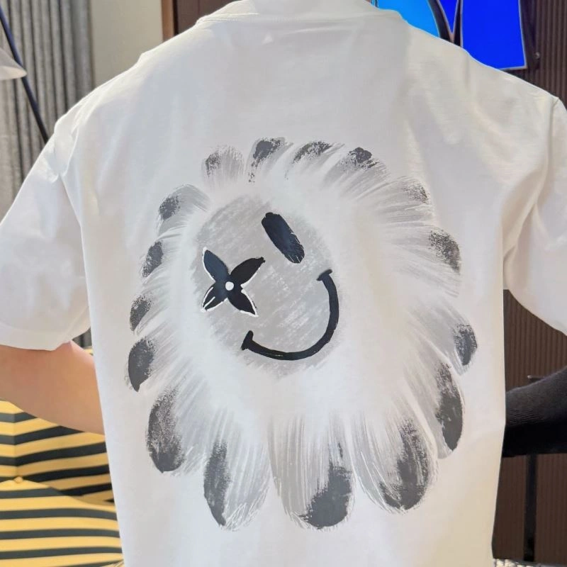 Louis Vuitton T-Shirts Snug 132310