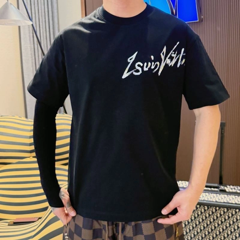 Breathable Louis Vuitton T-Shirts 132305