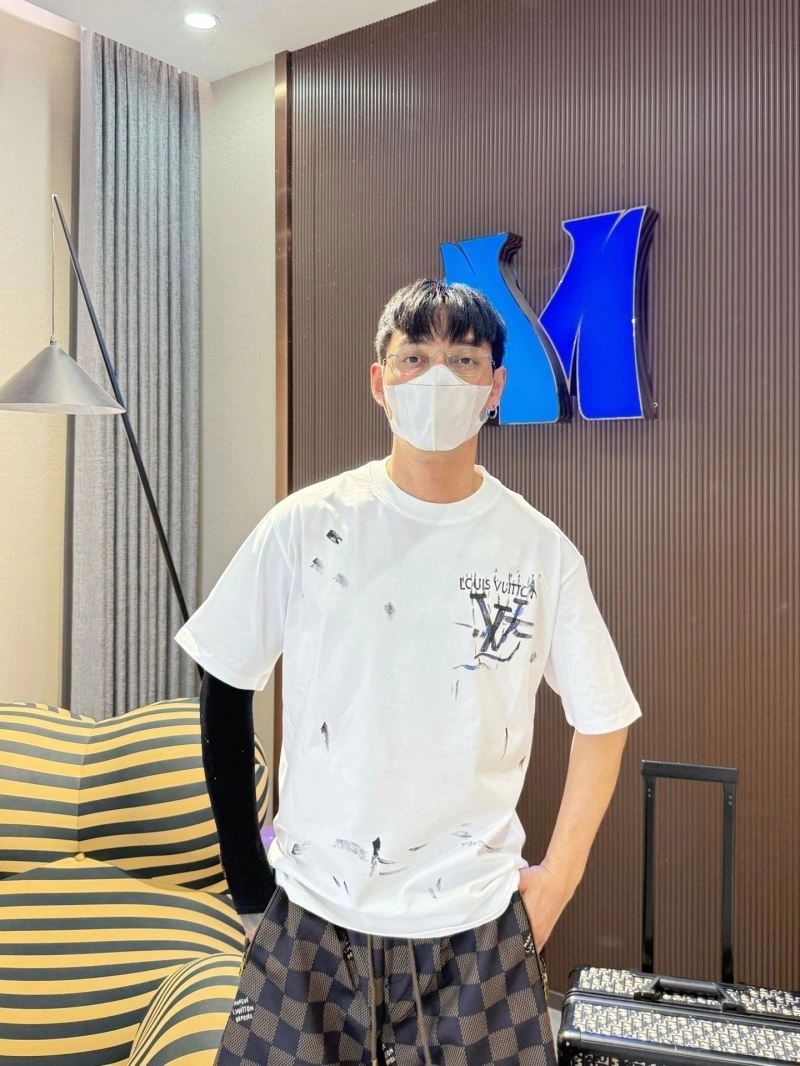 ZipUp Louis Vuitton T-Shirts 132307