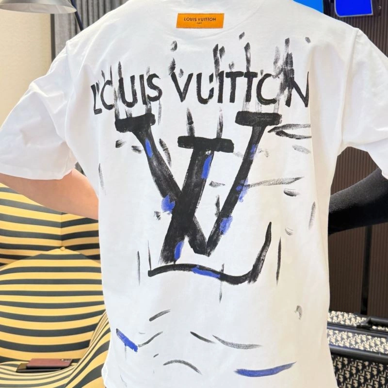 ZipUp Louis Vuitton T-Shirts 132307