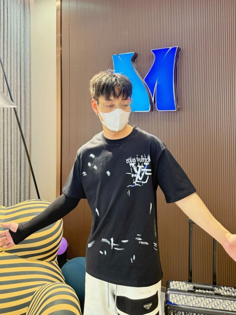 HighPerformance Louis Vuitton T-Shirts 132299