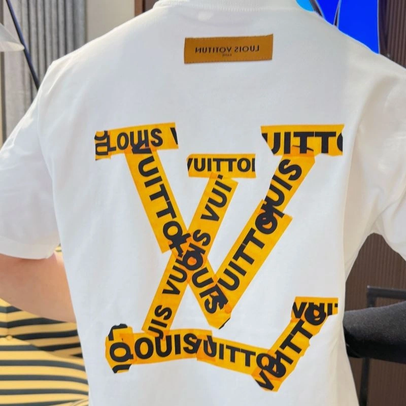 Sustainable Louis Vuitton T-Shirts 132293