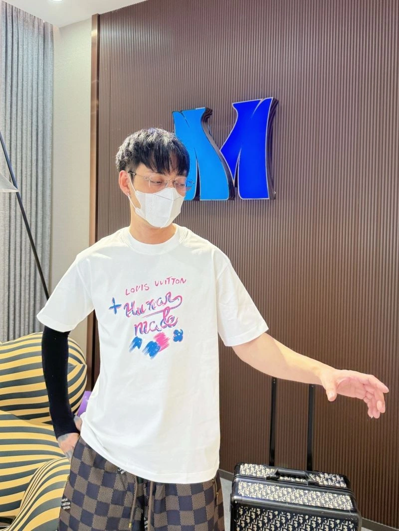 Louis Vuitton T-Shirts Snug 132294