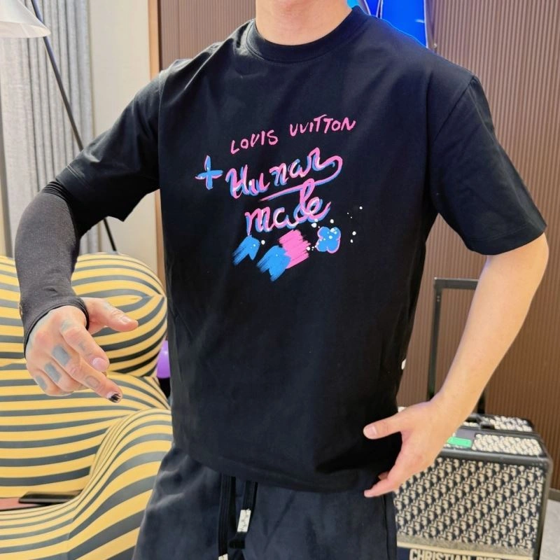 DailyWear Louis Vuitton T-Shirts 132298