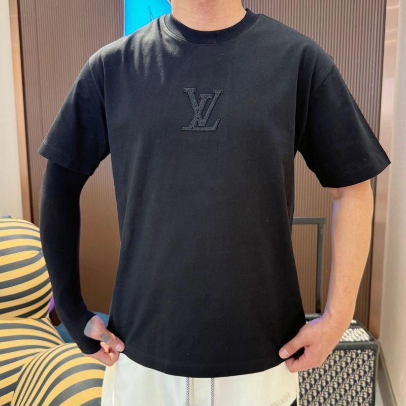 Upgraded Louis Vuitton T-Shirts 132287
