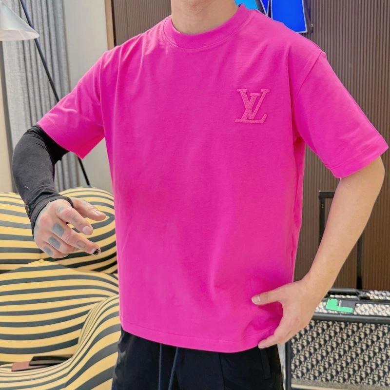 Breathable Louis Vuitton T-Shirts 132302