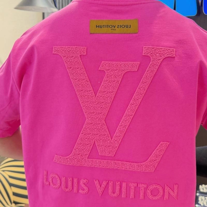 Breathable Louis Vuitton T-Shirts 132302