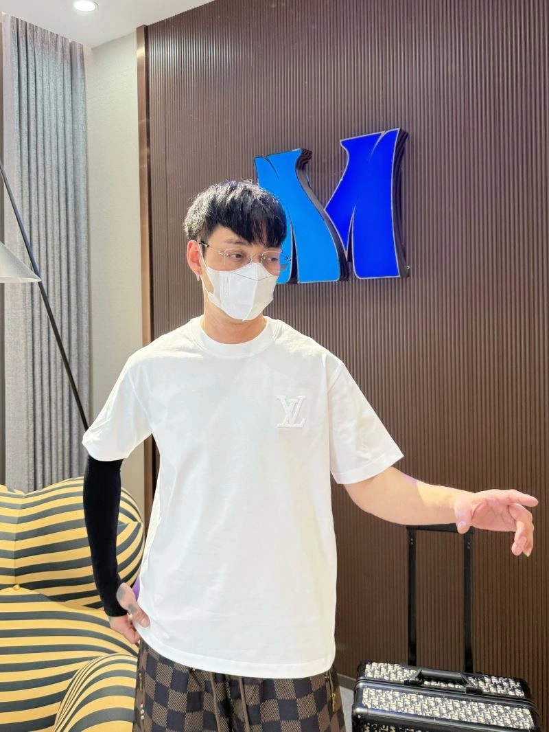 EasyMatch Louis Vuitton T-Shirts 132281