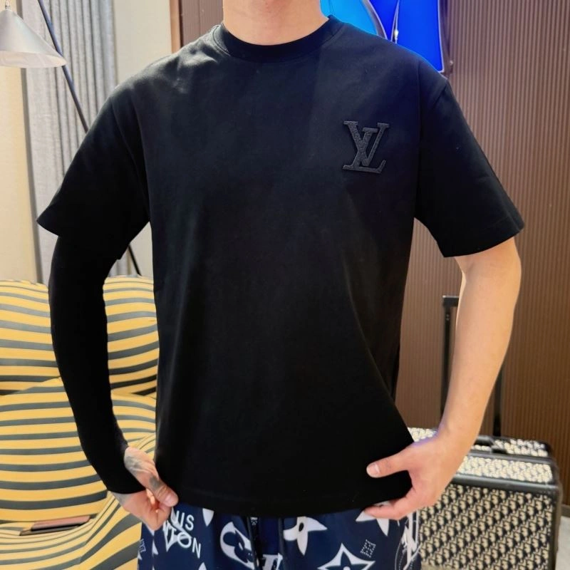 Louis Vuitton T-Shirts Chic 132296