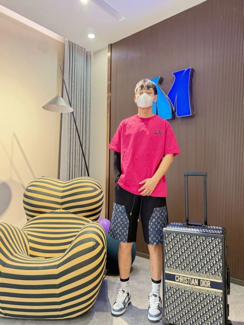 Louis Vuitton T-Shirts ZipUp 132288
