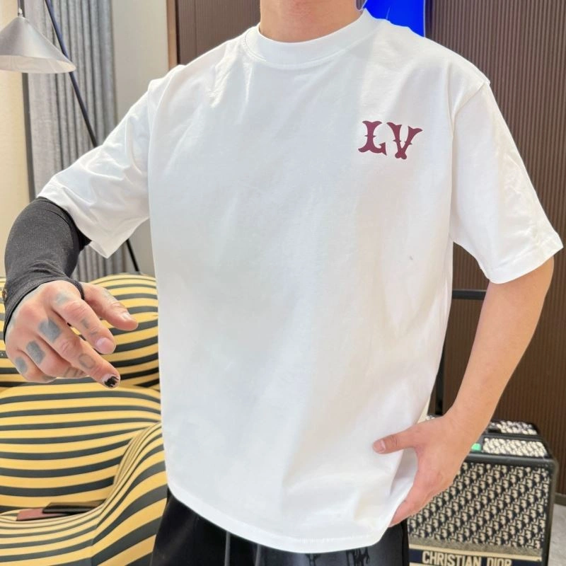 Functional Louis Vuitton T-Shirts 132282
