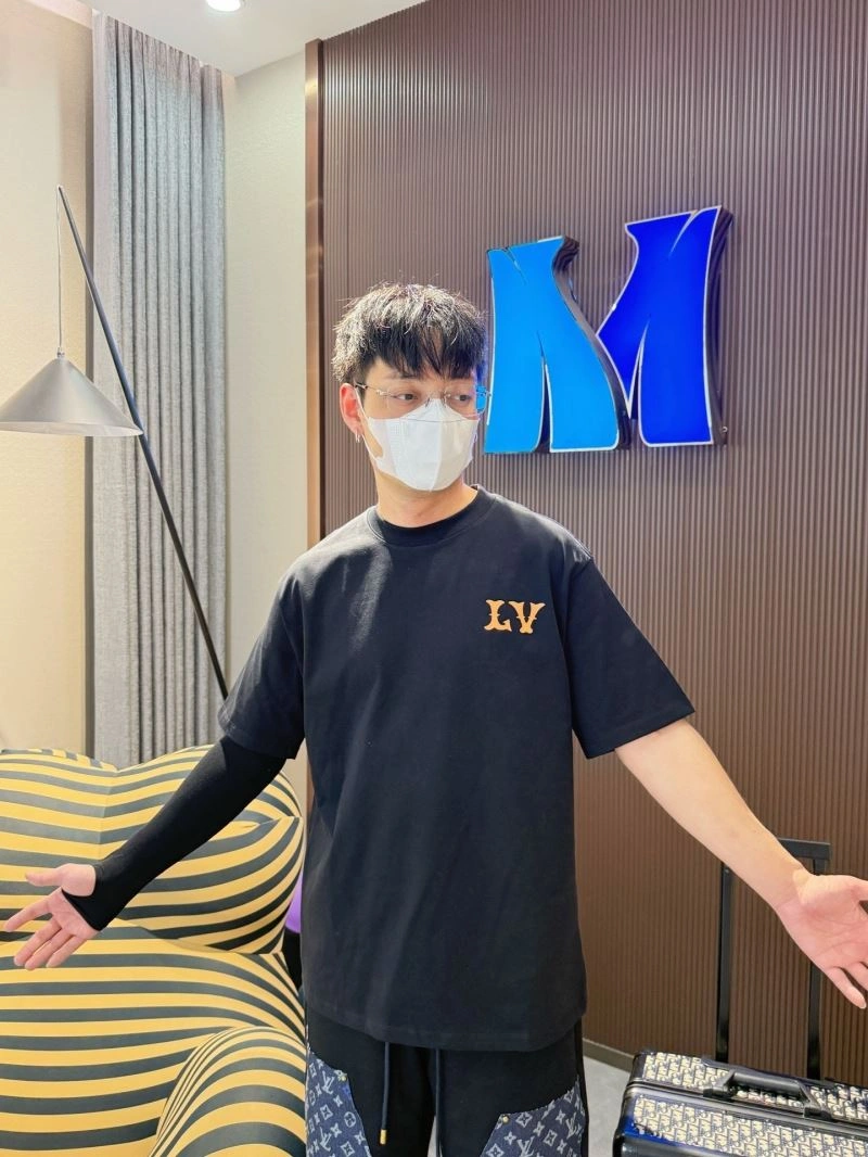 QuickDry Louis Vuitton T-Shirts 132278