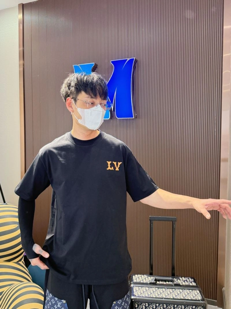 QuickDry Louis Vuitton T-Shirts 132278