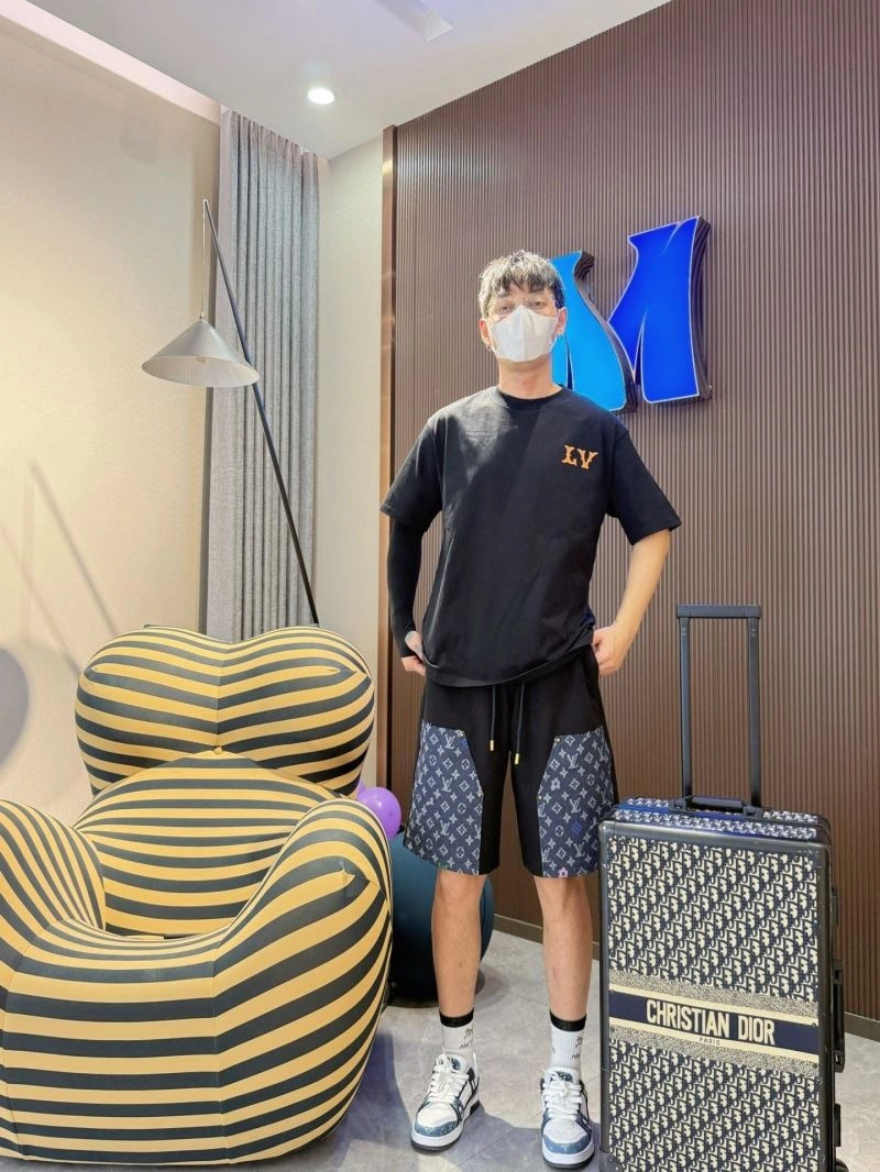 QuickDry Louis Vuitton T-Shirts 132278