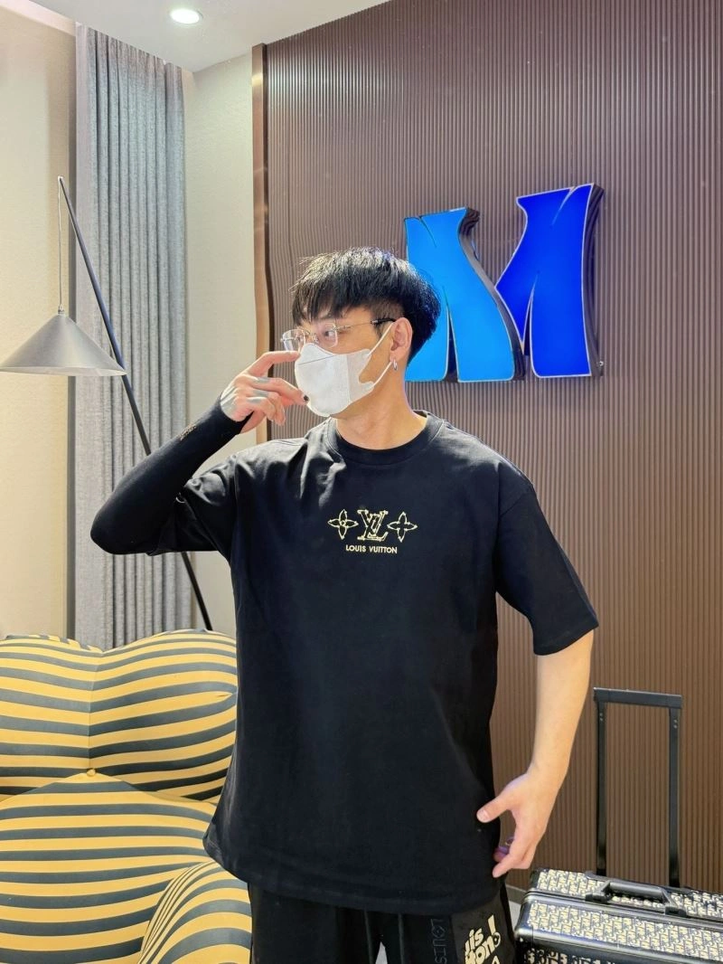 Louis Vuitton T-Shirts Classic 132279