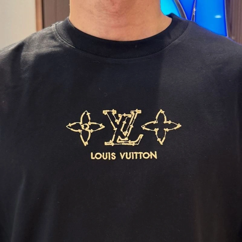 Louis Vuitton T-Shirts Classic 132279