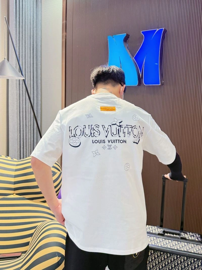 TravelReady Louis Vuitton T-Shirts 132280