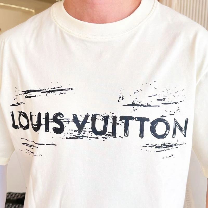NewStyle Louis Vuitton T-Shirts 132277