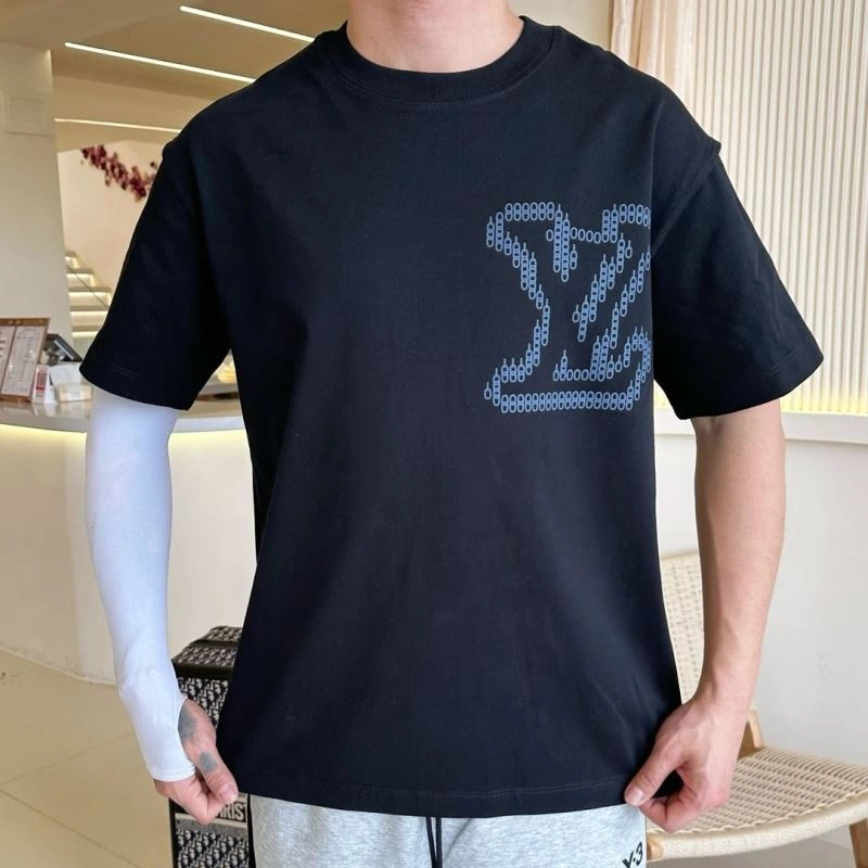Modern Louis Vuitton T-Shirts 132274