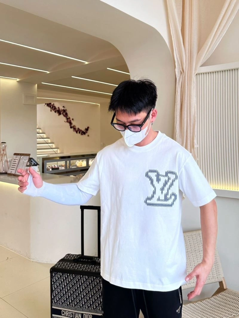 Classic Louis Vuitton T-Shirts 132273