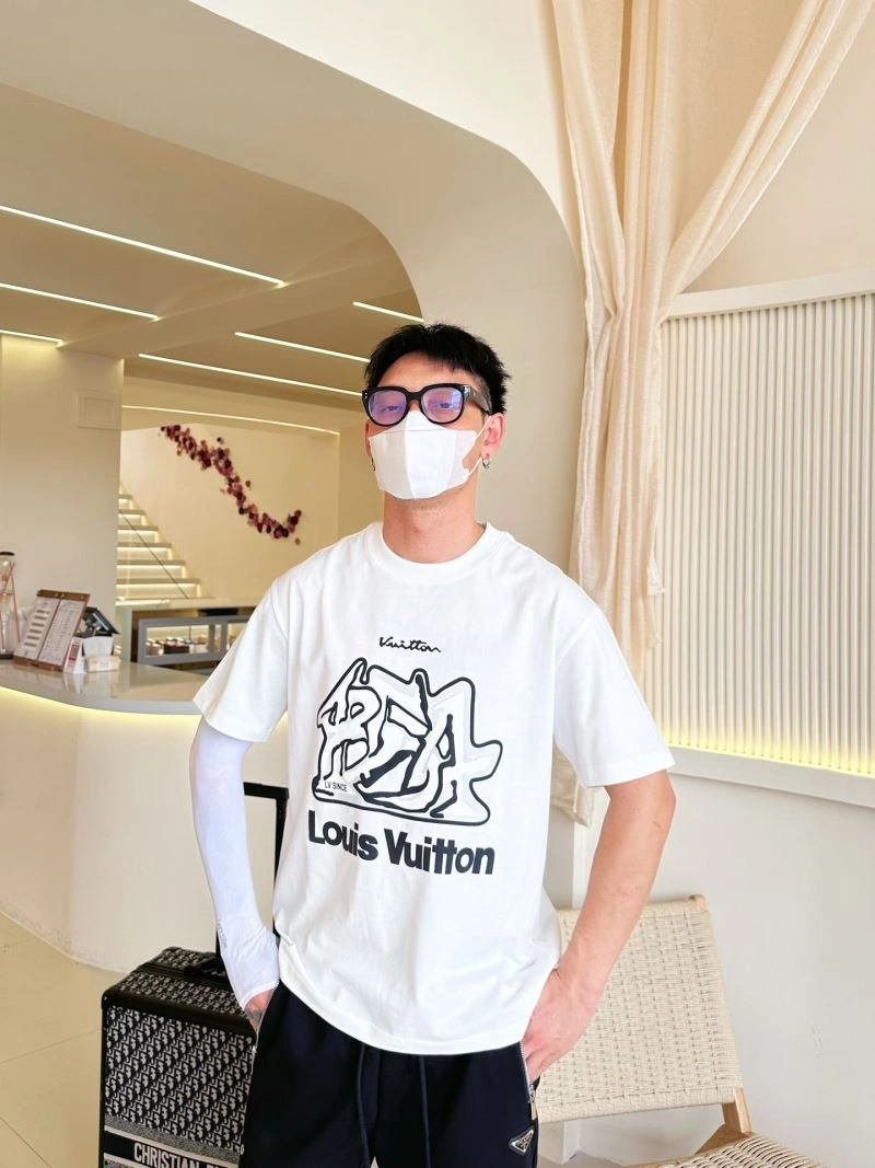 Efficient Louis Vuitton T-Shirts 132272