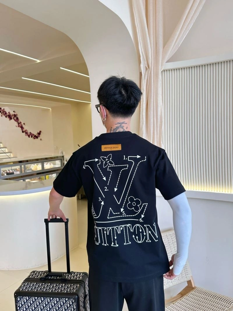 Timeless Louis Vuitton T-Shirts 132265