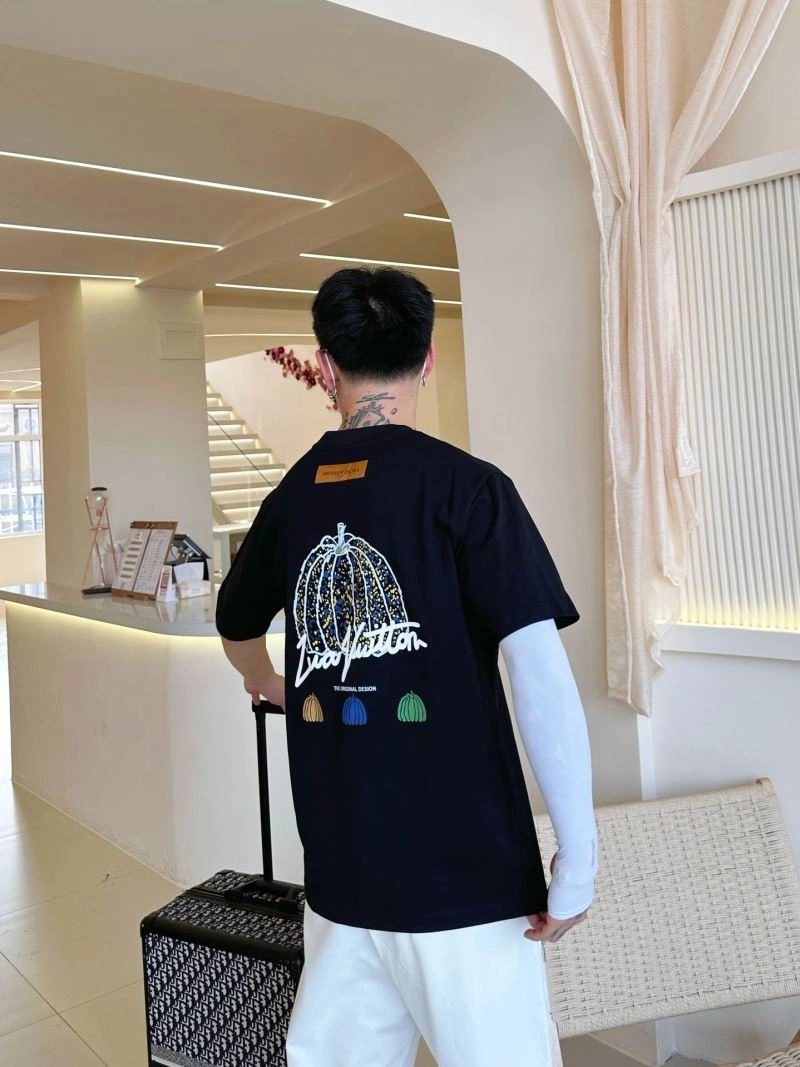 Louis Vuitton T-Shirts Timeless 132318