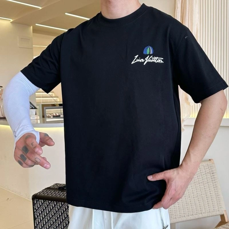 Louis Vuitton T-Shirts Timeless 132318