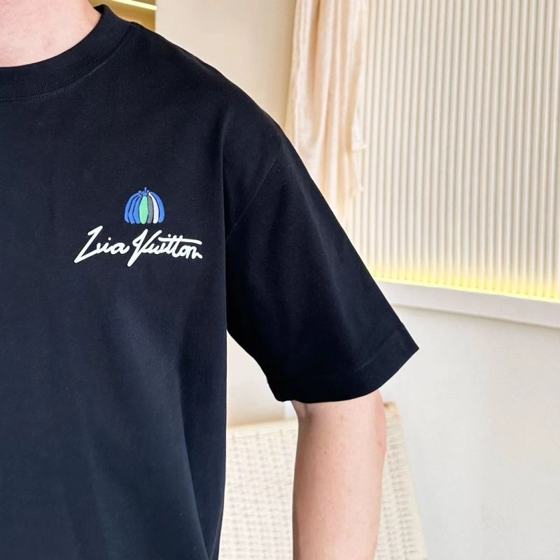 Louis Vuitton T-Shirts Timeless 132318