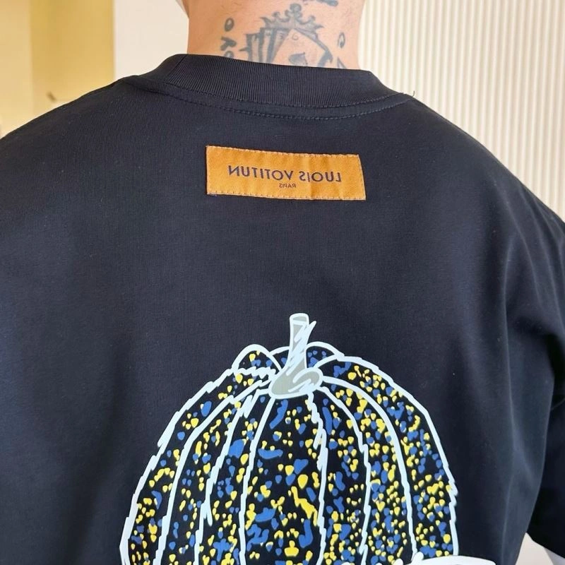 Louis Vuitton T-Shirts Timeless 132318