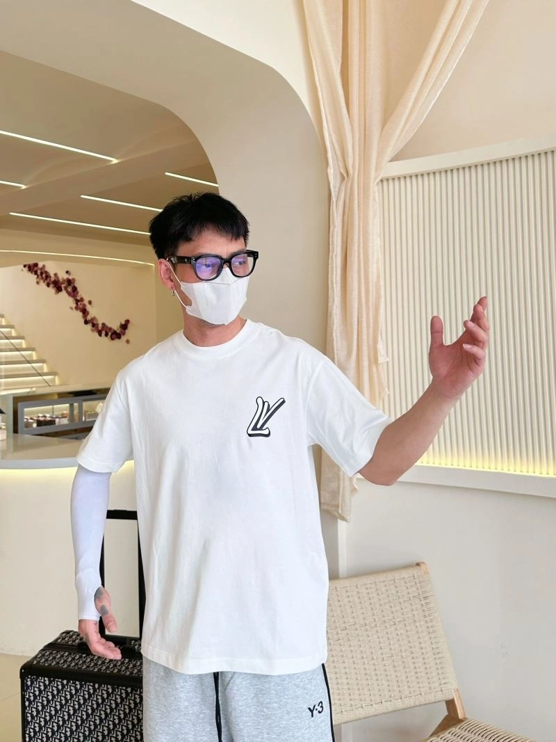 Louis Vuitton T-Shirts QuickDry 132258