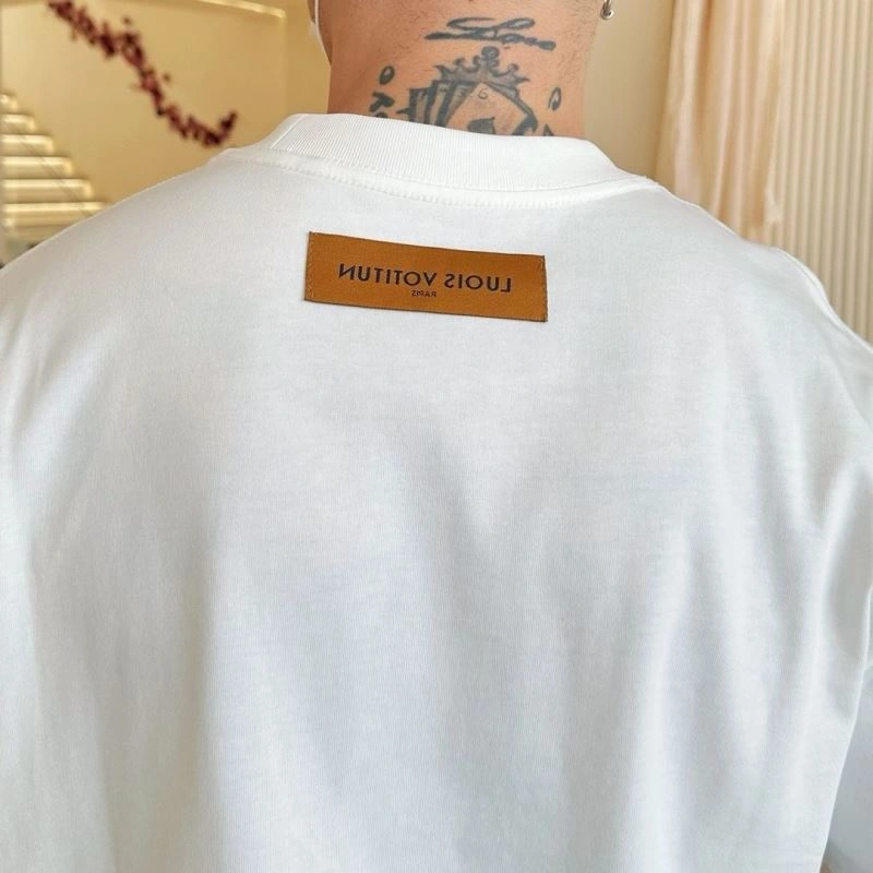Contemporary Louis Vuitton T-Shirts 132261