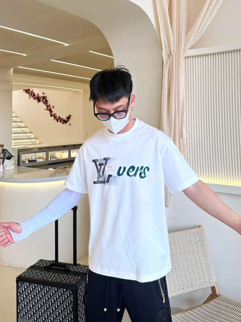 SoftTouch Louis Vuitton T-Shirts 132253