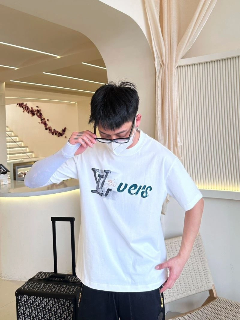 SoftTouch Louis Vuitton T-Shirts 132253
