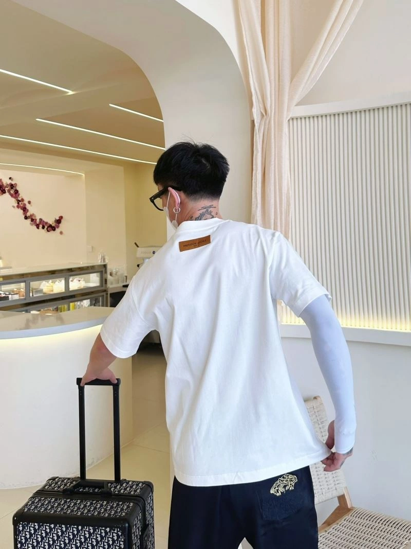 SoftTouch Louis Vuitton T-Shirts 132253