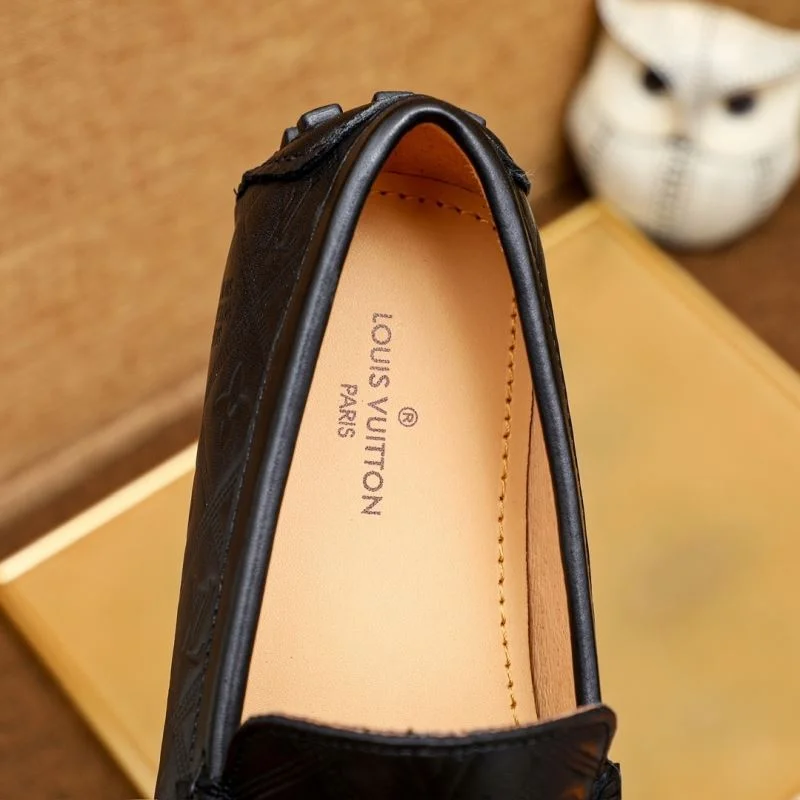 Louis Vuitton Tods Shoes Sleek 30446