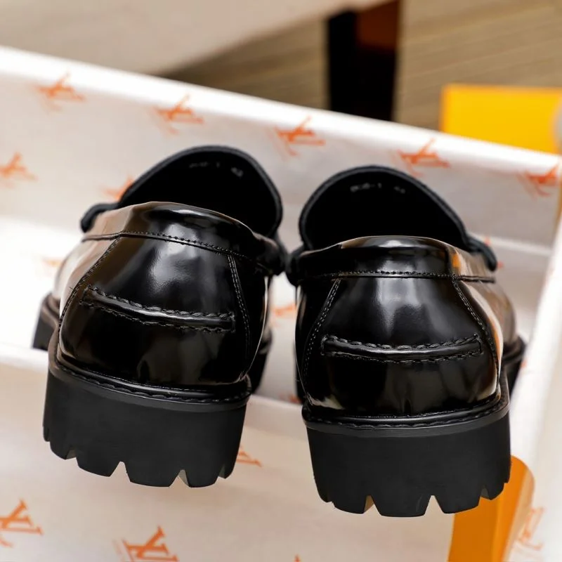 Louis Vuitton Tods Shoes AllSeason 30440