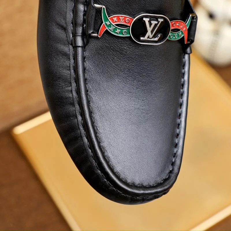 Louis Vuitton Tods Shoes UrbanChic 30401