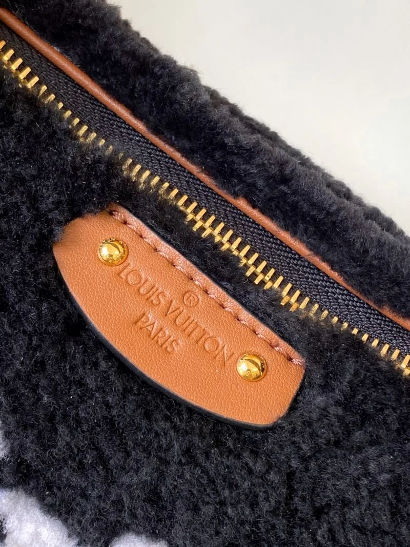Functional Louis Vuitton Top Handle Bags 43284