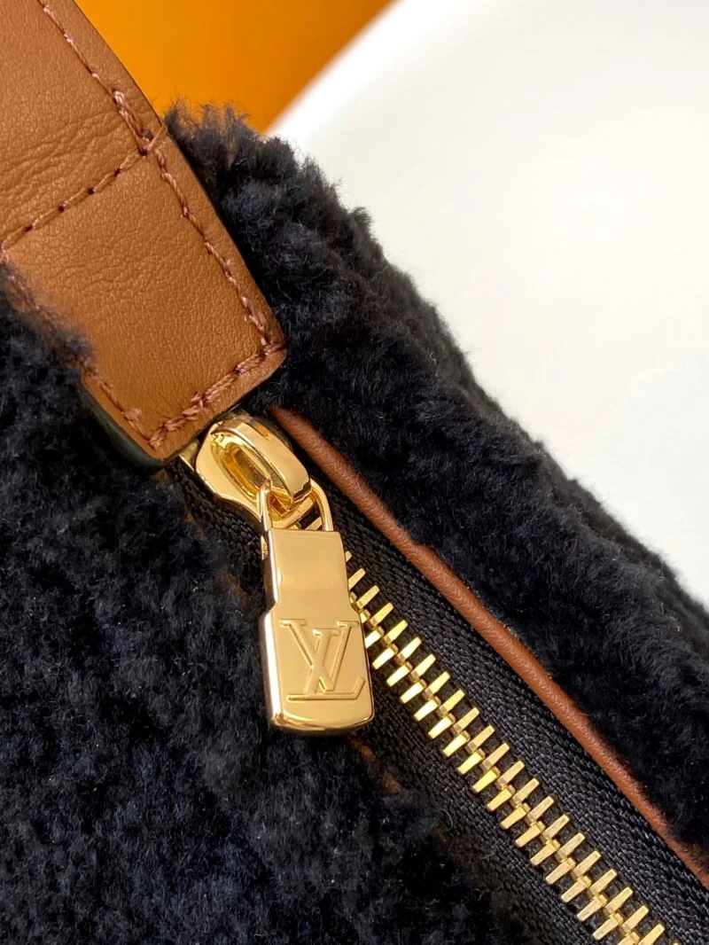 Functional Louis Vuitton Top Handle Bags 43284