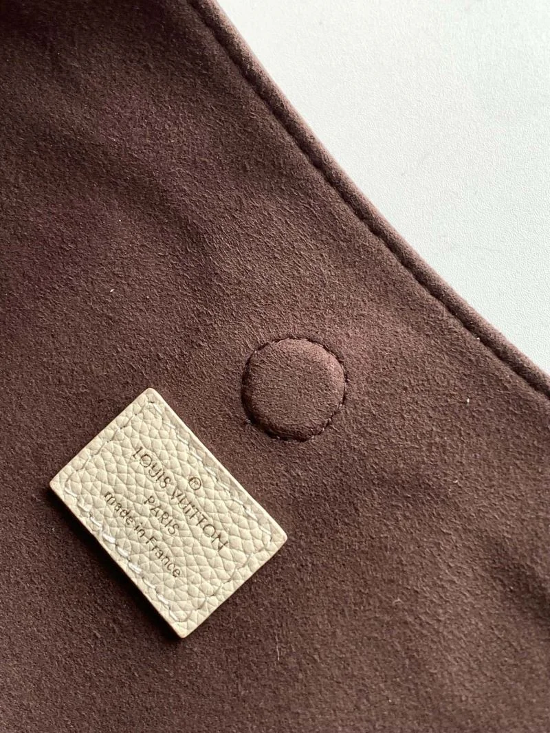 Timeless Louis Vuitton Top Handle Bags 42275